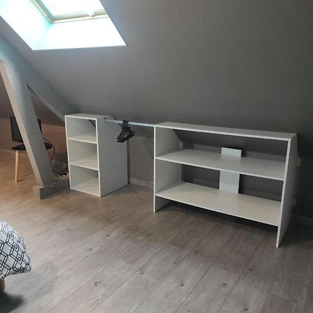 Agreable Et Spacieuse Chambre Familiale Sansac-de-Marmiesse Exteriör bild