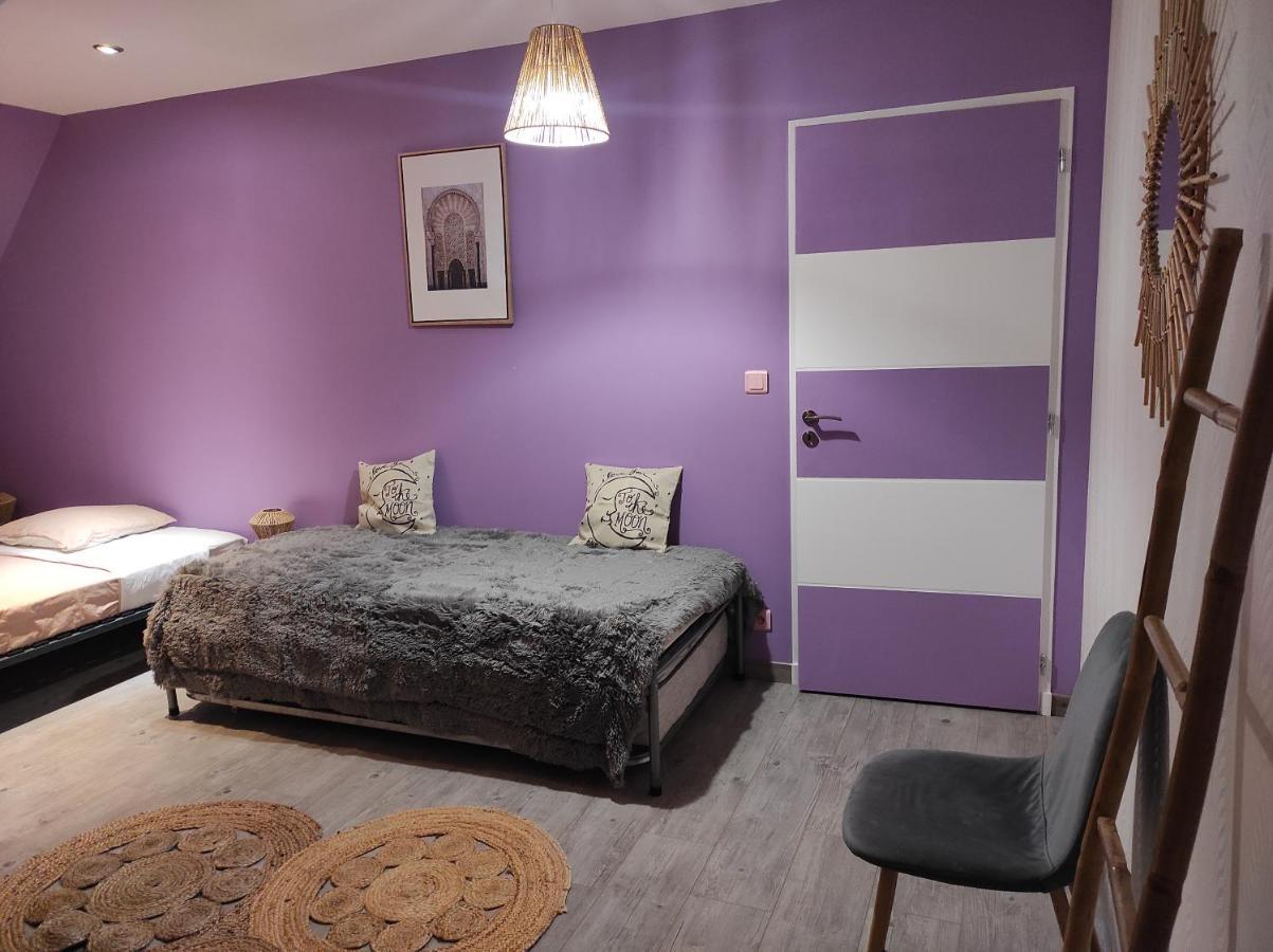 Agreable Et Spacieuse Chambre Familiale Sansac-de-Marmiesse Exteriör bild