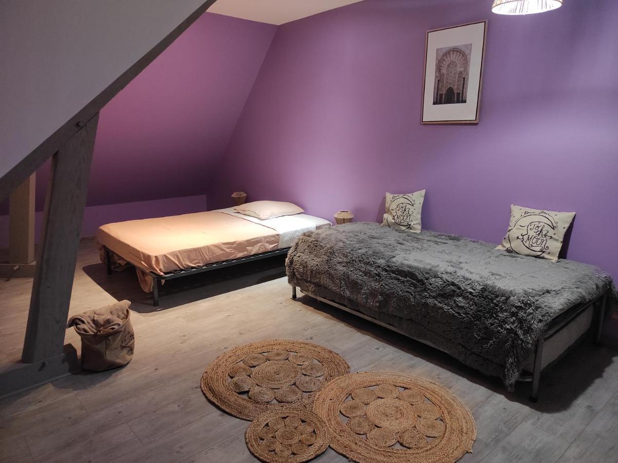 Agreable Et Spacieuse Chambre Familiale Sansac-de-Marmiesse Exteriör bild